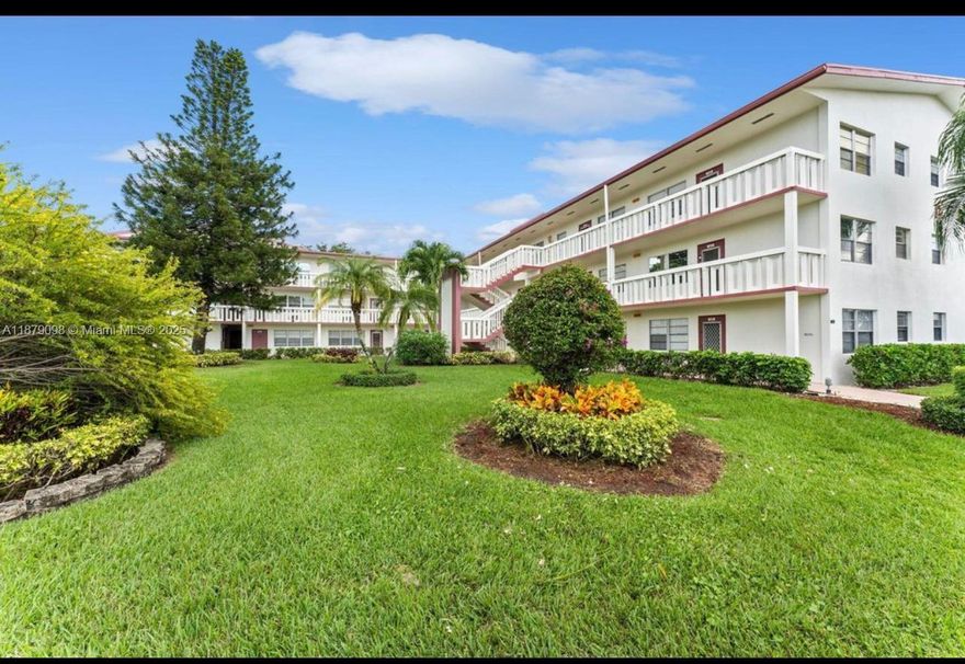 beautiful  furnished apartment 1 bedroom 1 bath , in  55 PLUS COMMUNITY , with plenty of amenities like pool , gym , theatre , buses , tennis courts , et