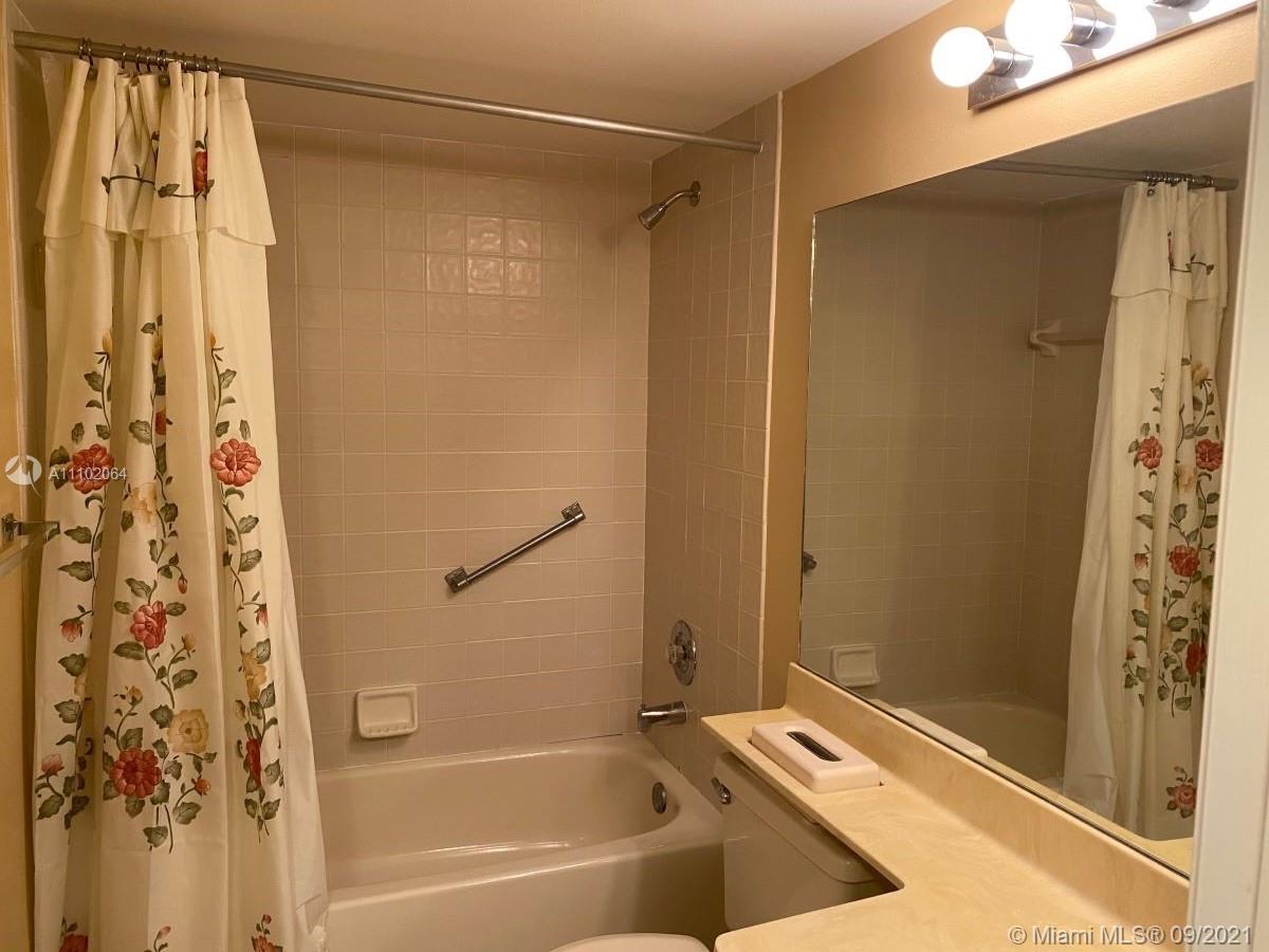 SUNRISE LAKES 207 CONDO - Residential