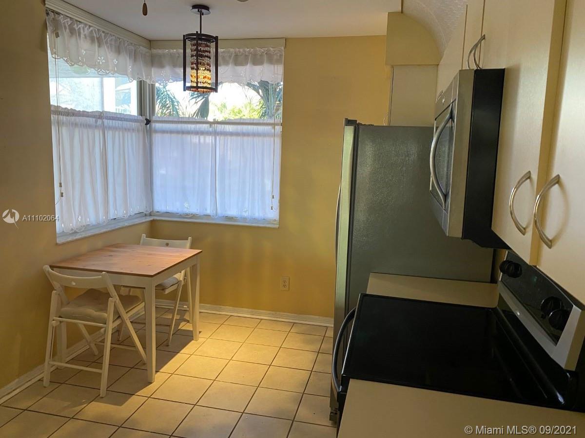 SUNRISE LAKES 207 CONDO - Residential