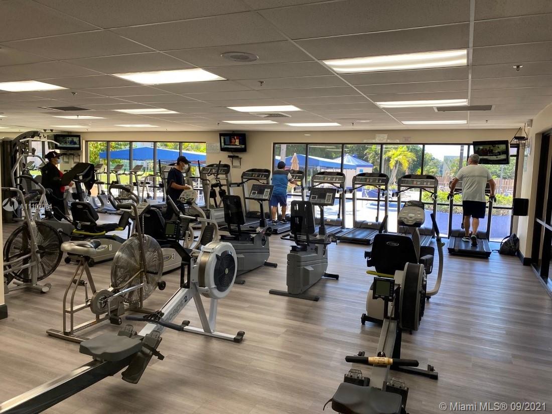 SUNRISE LAKES 207 CONDO - Residential