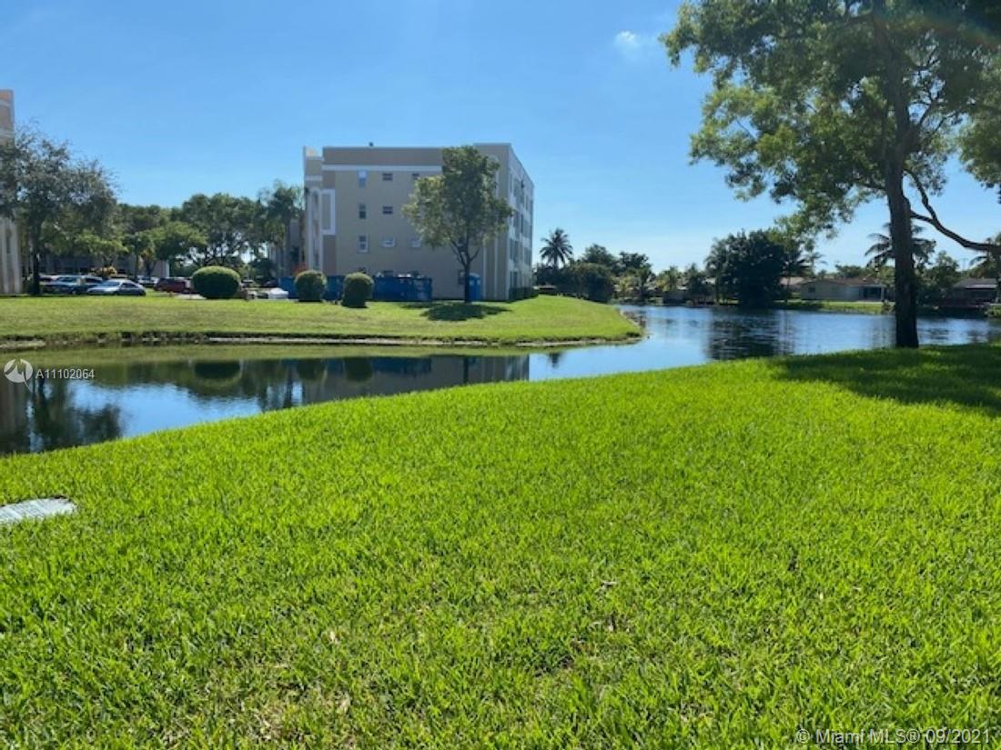 SUNRISE LAKES 207 CONDO - Residential