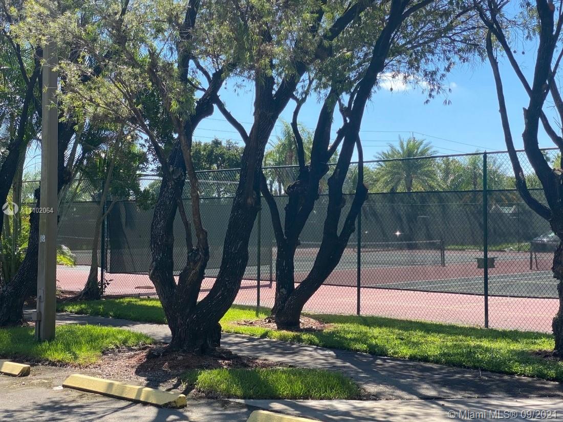 SUNRISE LAKES 207 CONDO - Residential