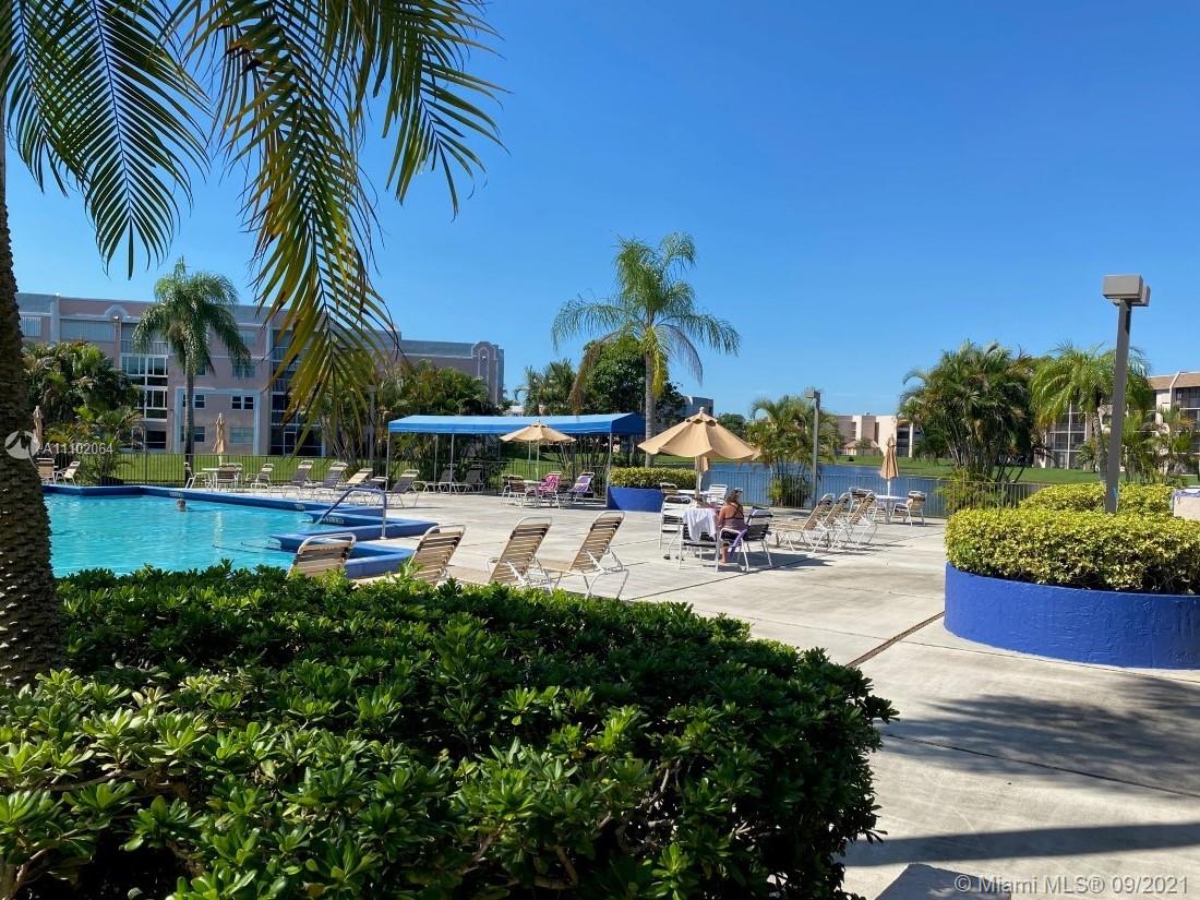 SUNRISE LAKES 207 CONDO - Residential