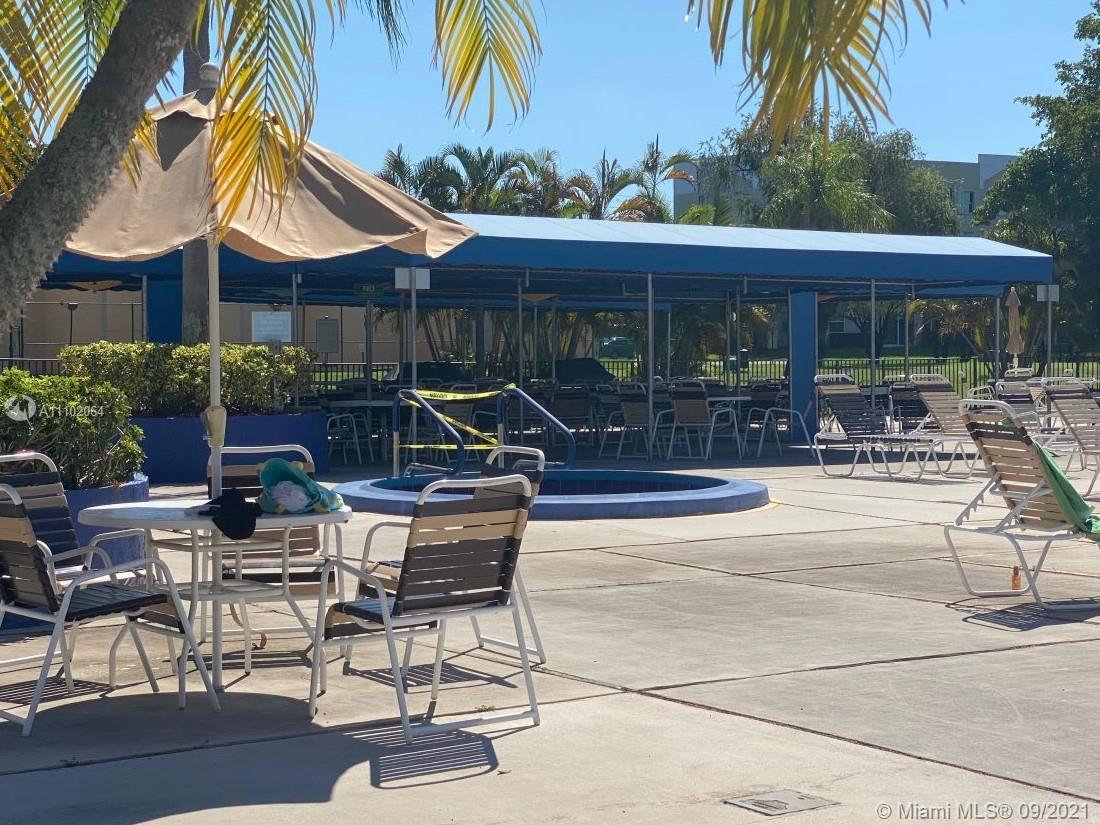 SUNRISE LAKES 207 CONDO - Residential