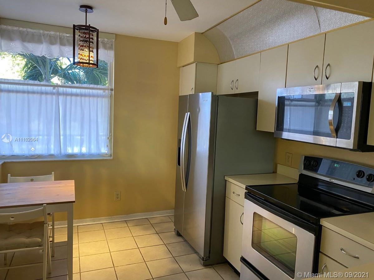 SUNRISE LAKES 207 CONDO - Residential