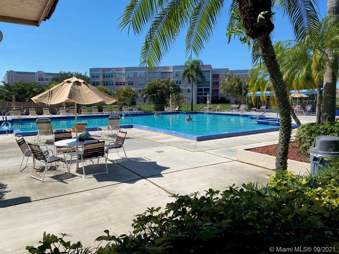 SUNRISE LAKES 207 CONDO - Residential