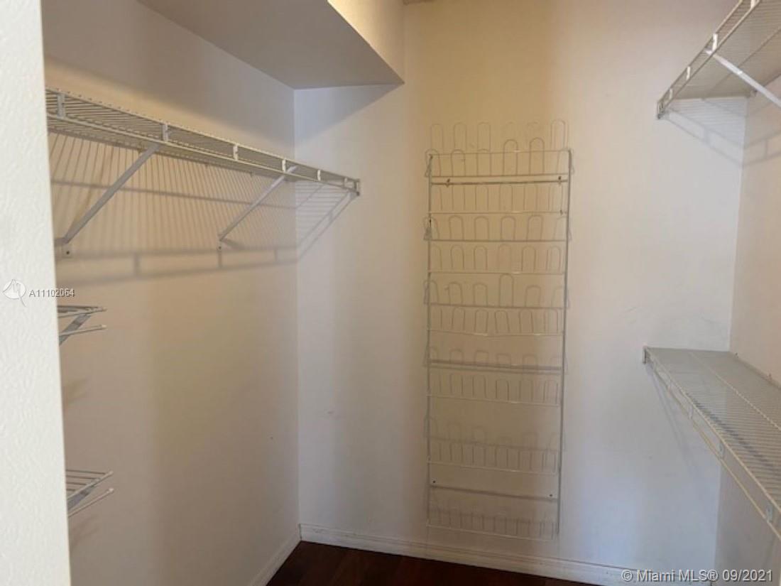 SUNRISE LAKES 207 CONDO - Residential