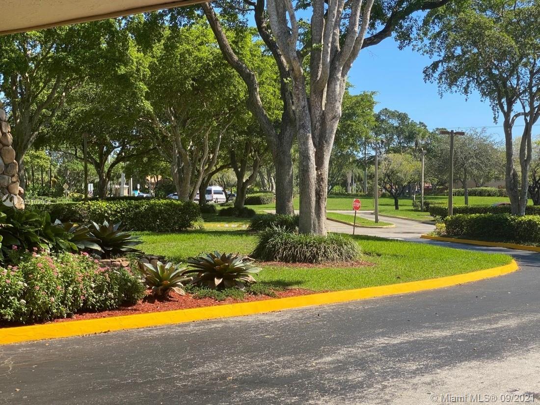 SUNRISE LAKES 207 CONDO - Residential