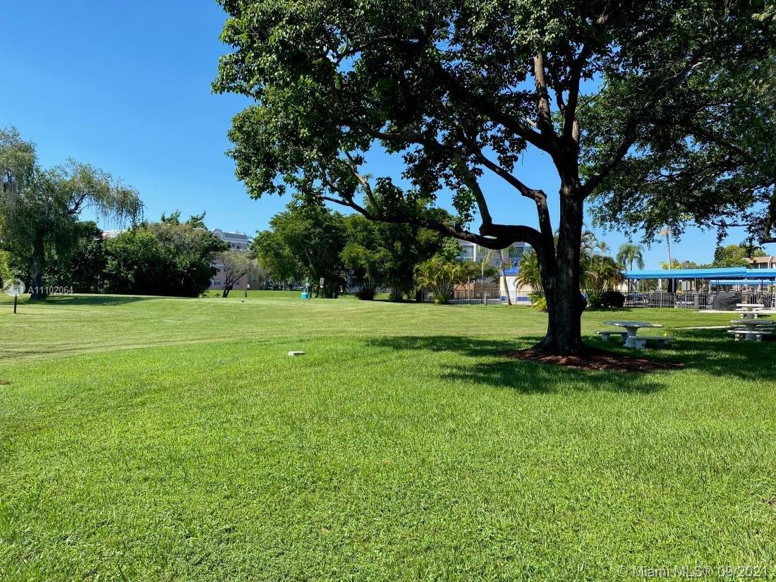 SUNRISE LAKES 207 CONDO - Residential