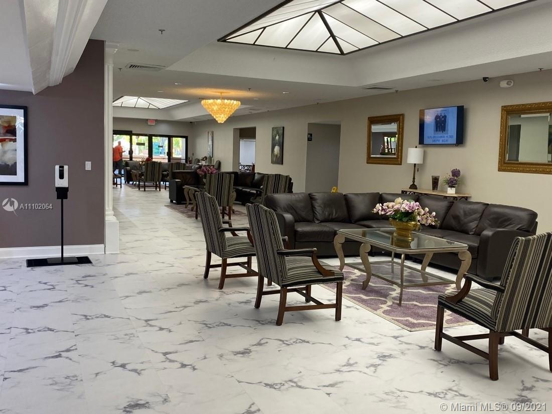 SUNRISE LAKES 207 CONDO - Residential