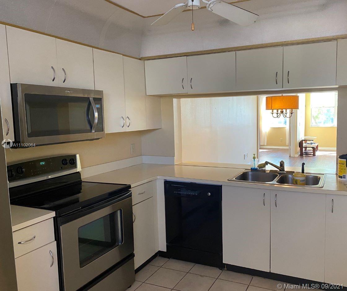 SUNRISE LAKES 207 CONDO - Residential