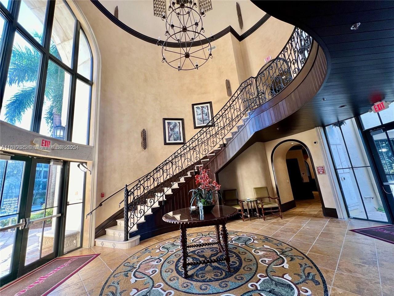 SAWGRASS LAKES - Residential