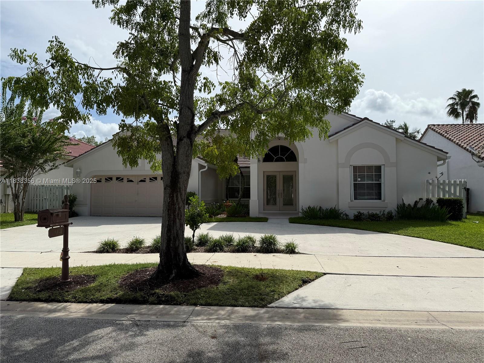 794 Lake Blvd