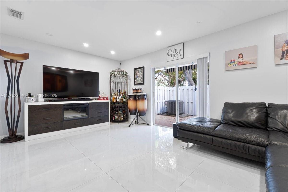 13851 SW 62nd Ter 13851