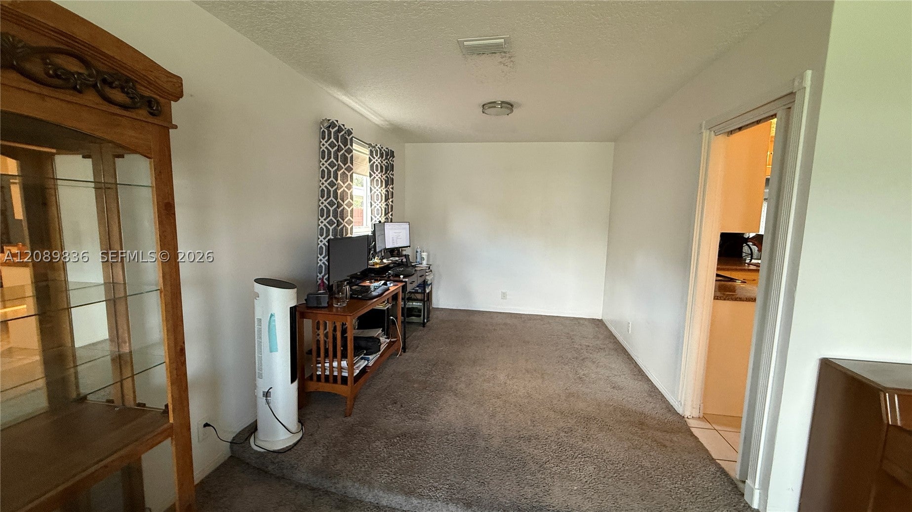 2211 N 54th Ave
