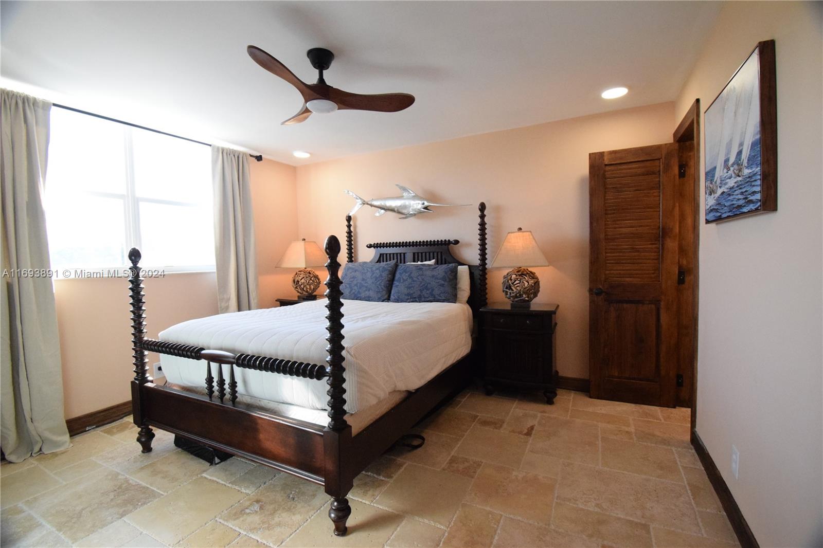 HARBOUR HALL INLET CLUB C - Residential