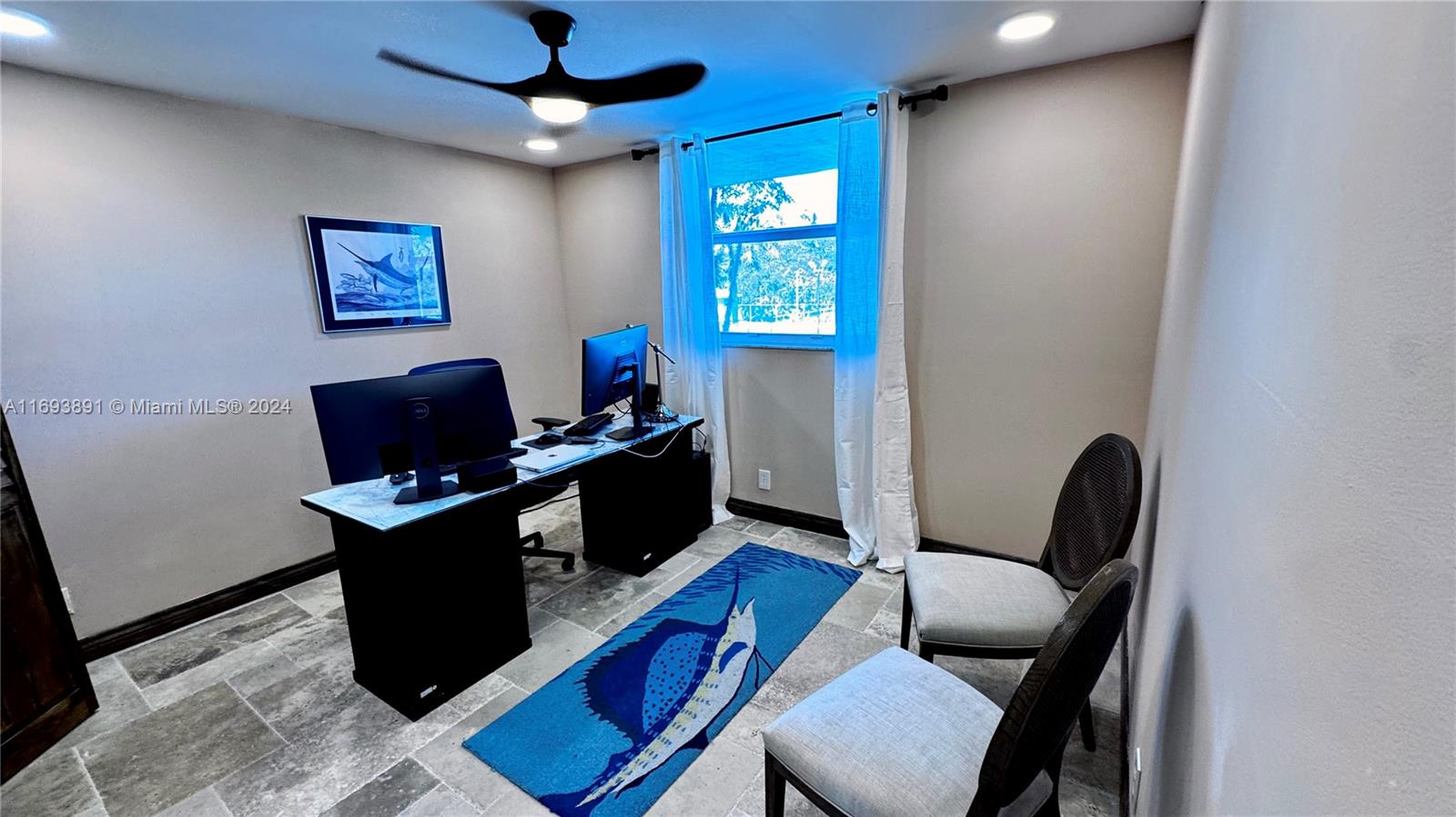 HARBOUR HALL INLET CLUB C - Residential