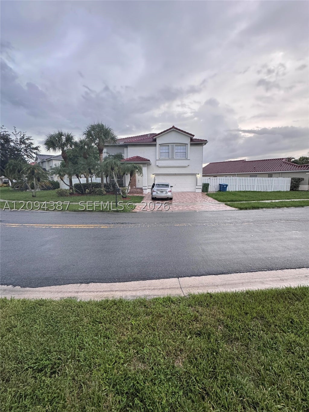 Photo of 83 Gables Blvd, Weston, FL 33326 (MLS # A12094387)
