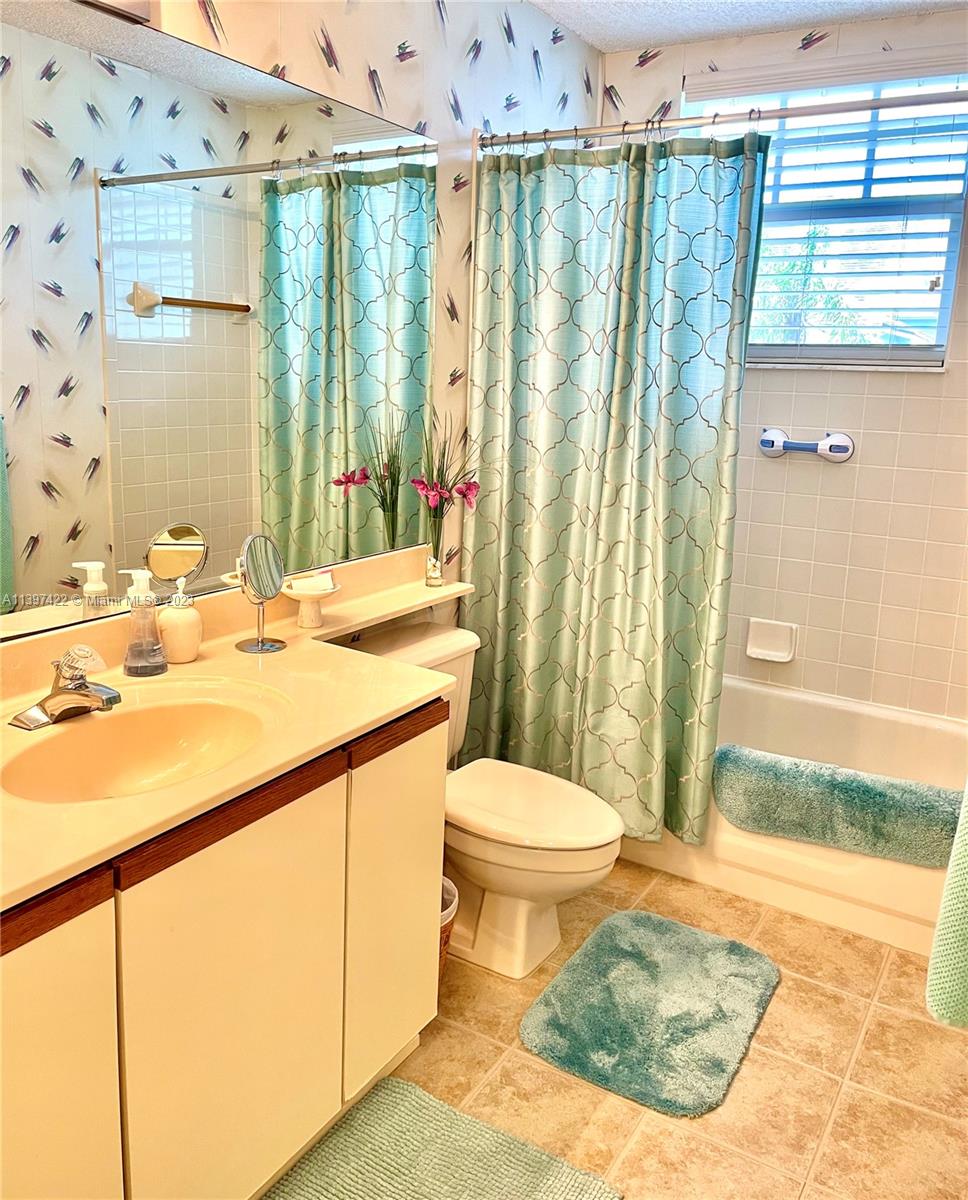 Sea Colony Condo - Residential Lease