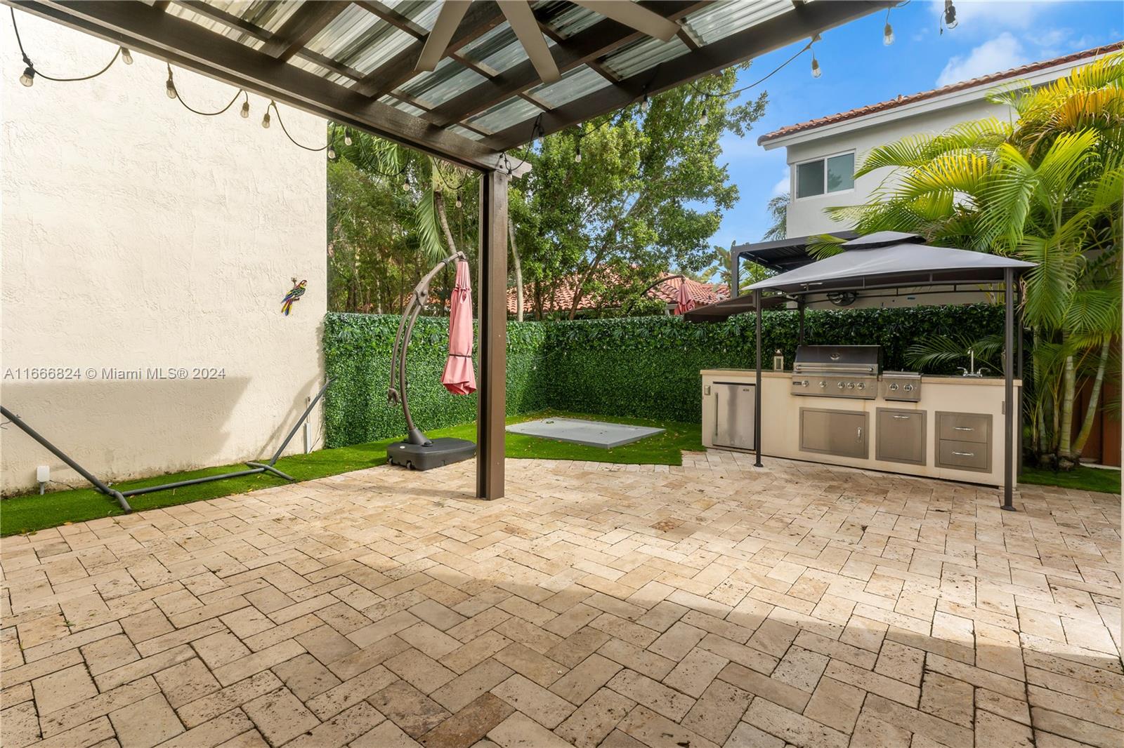 DORAL ISLES CAYMAN - Residential Lease