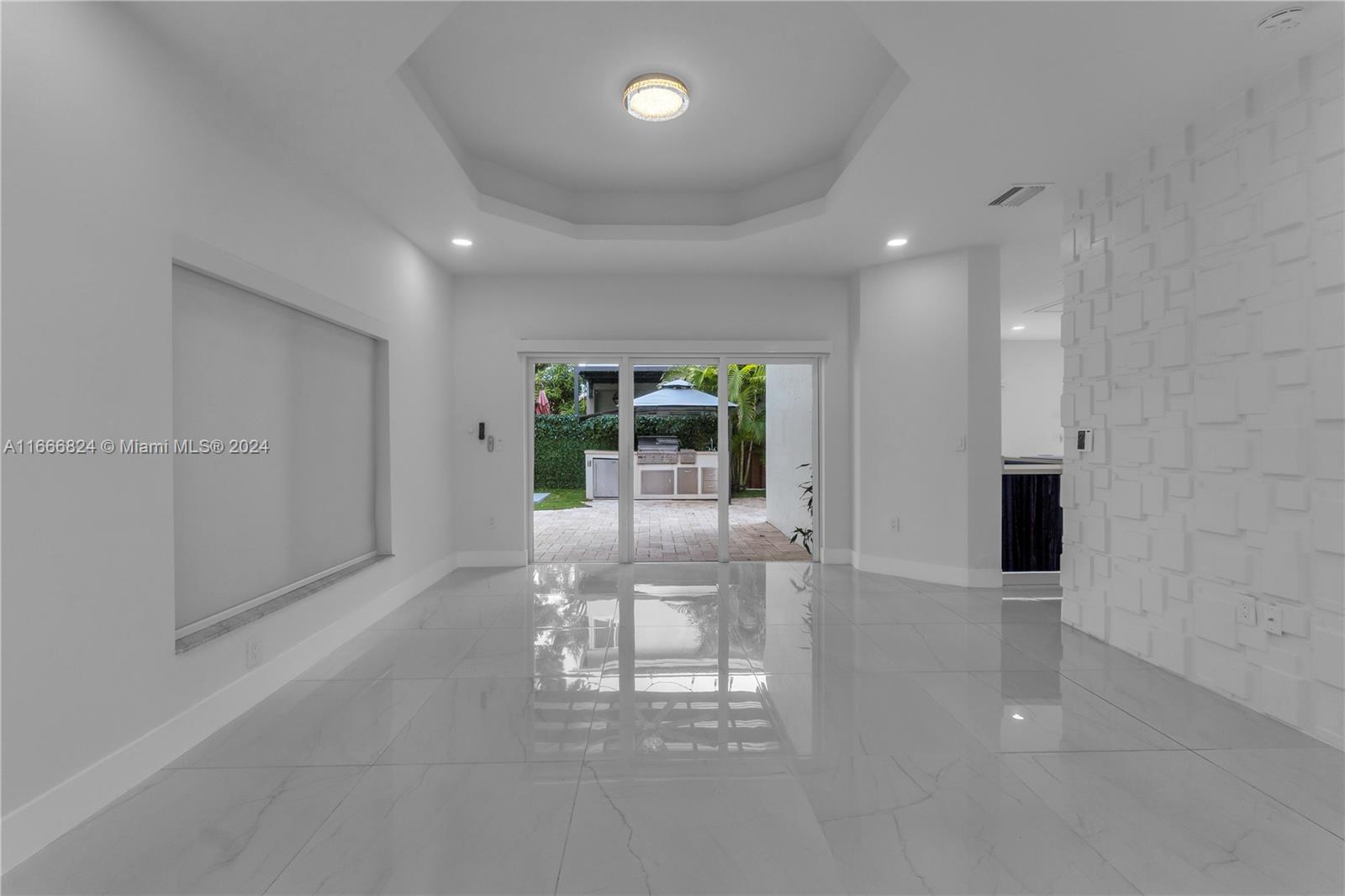 DORAL ISLES CAYMAN - Residential Lease