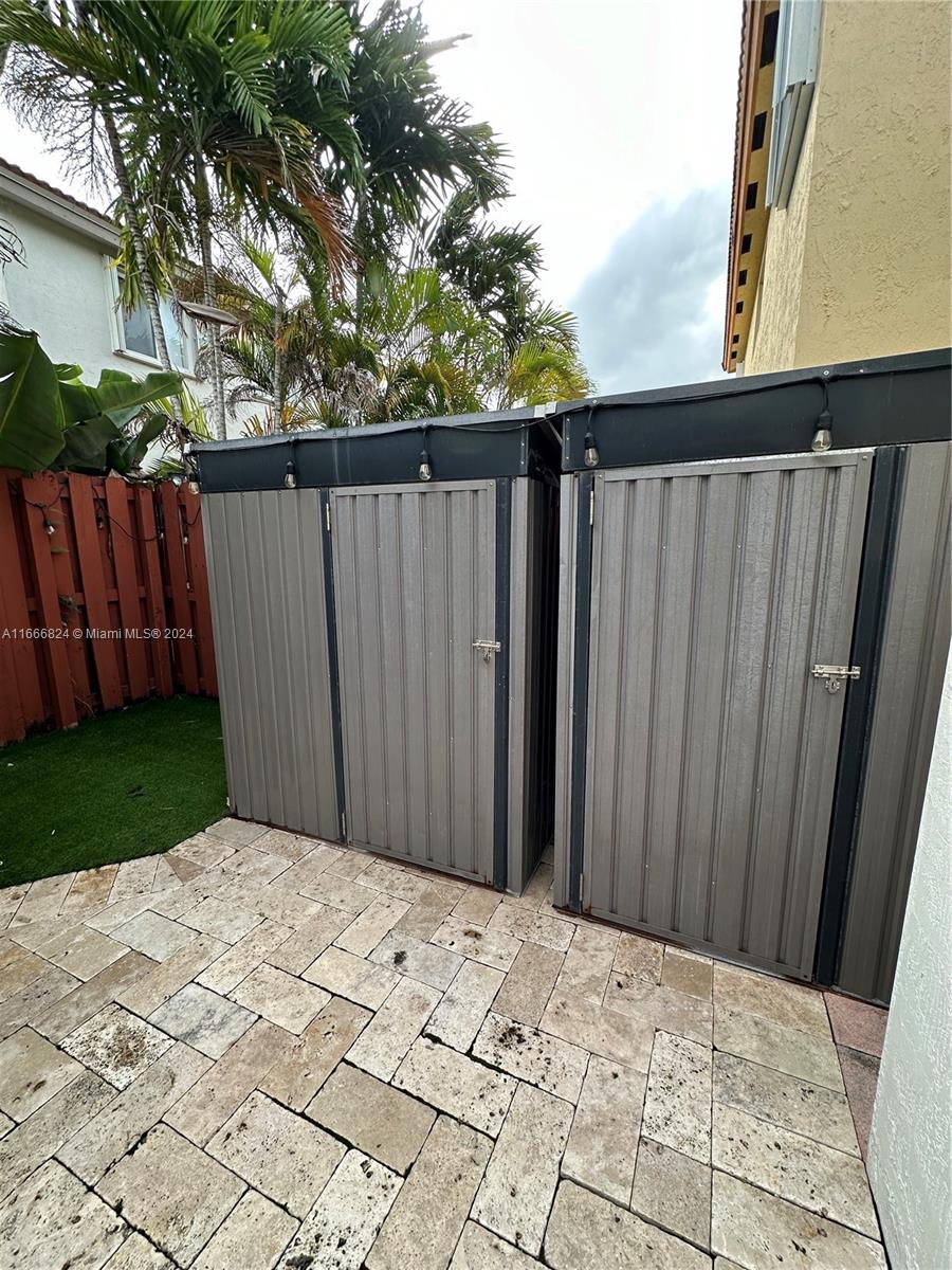 DORAL ISLES CAYMAN - Residential Lease
