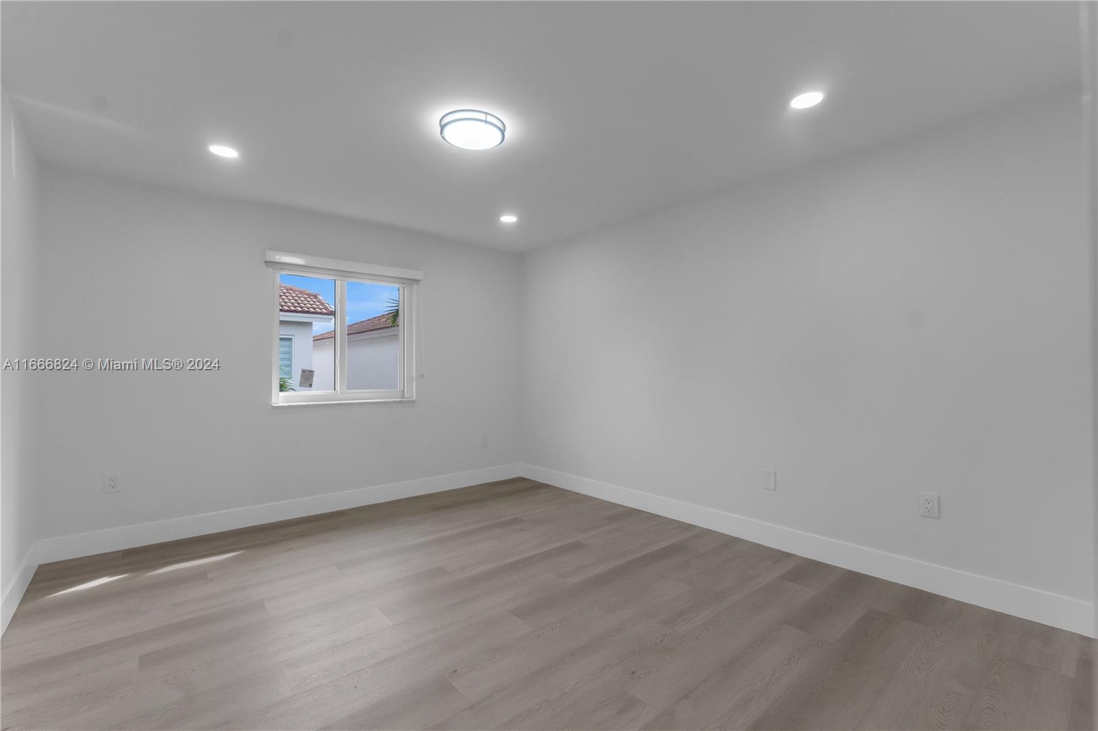 DORAL ISLES CAYMAN - Residential Lease