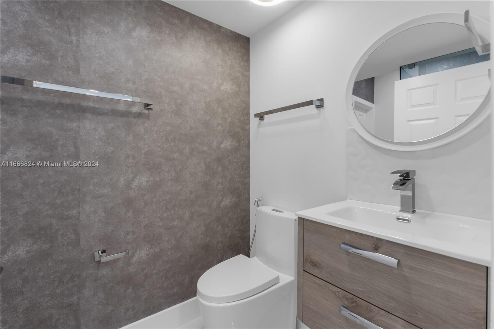 DORAL ISLES CAYMAN - Residential Lease