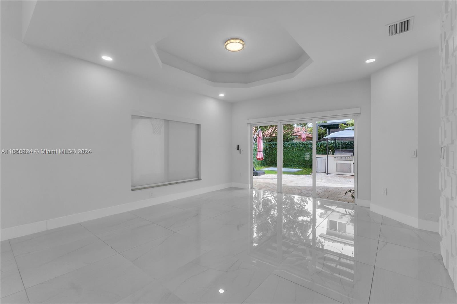 DORAL ISLES CAYMAN - Residential Lease