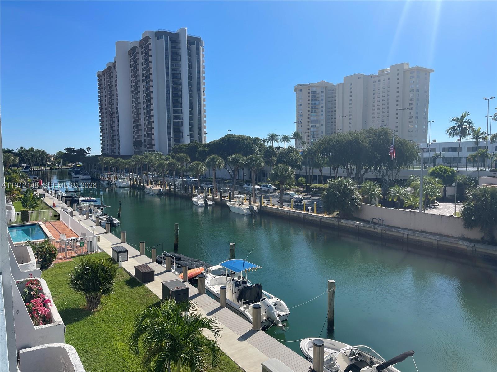 CRICKET CLUBHOUSE CONDO - Residential