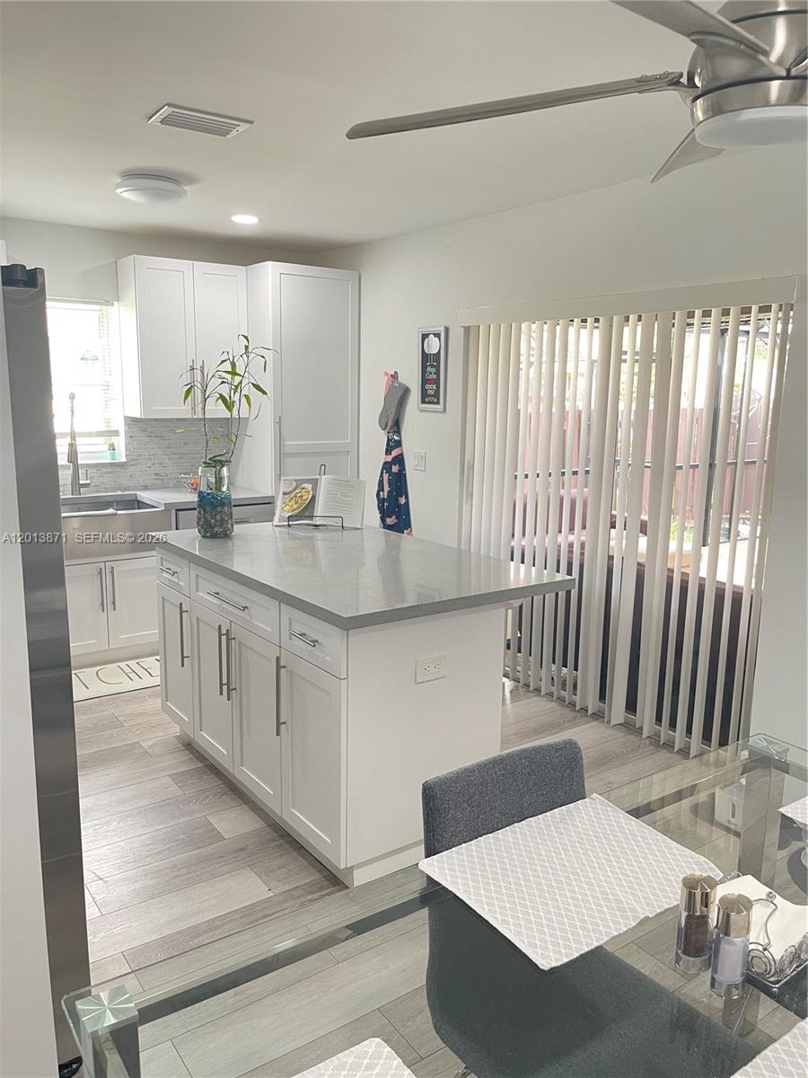 PARKSIDE 117-18B - Residential Lease