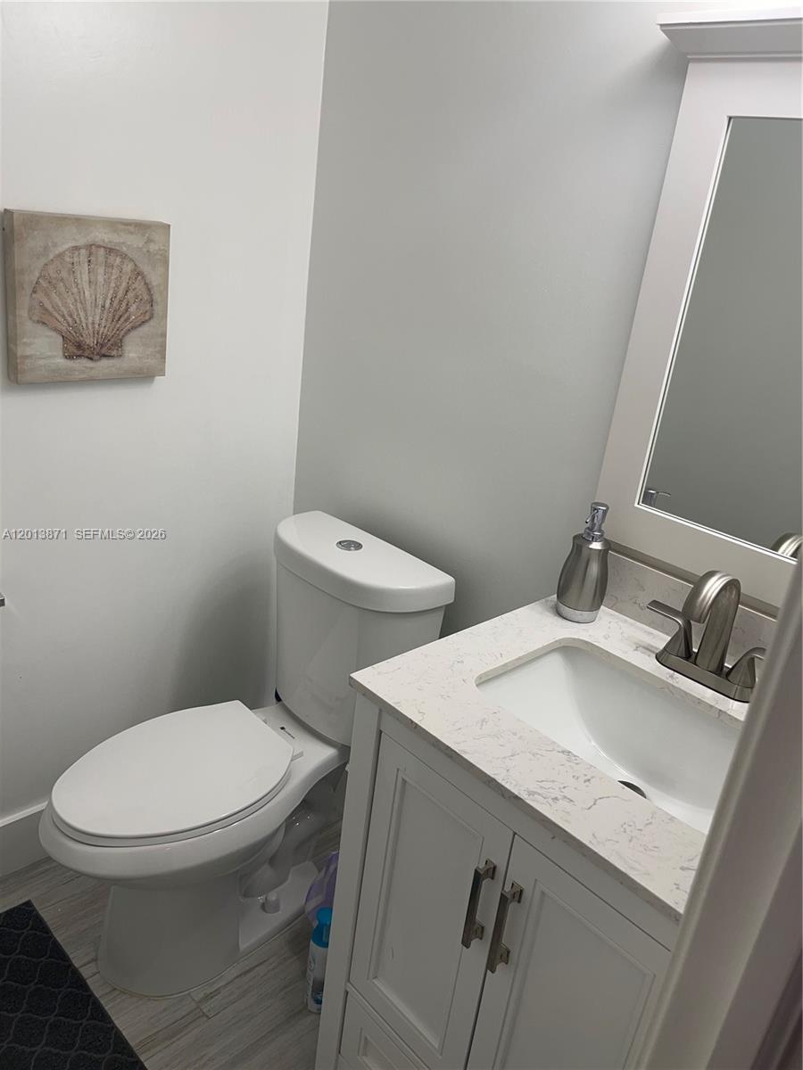 PARKSIDE 117-18B - Residential Lease