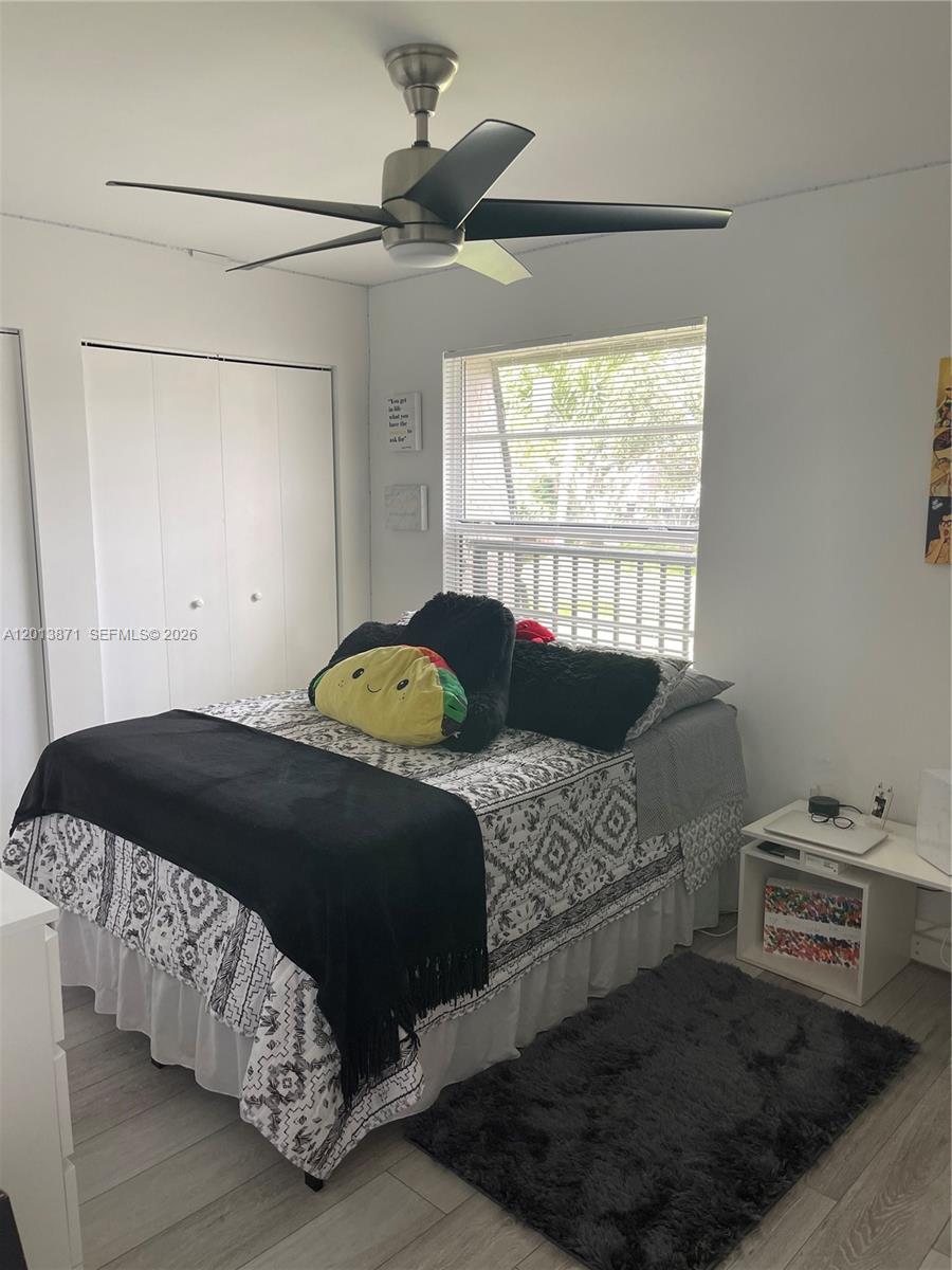 PARKSIDE 117-18B - Residential Lease