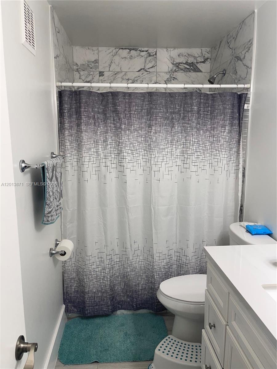 PARKSIDE 117-18B - Residential Lease