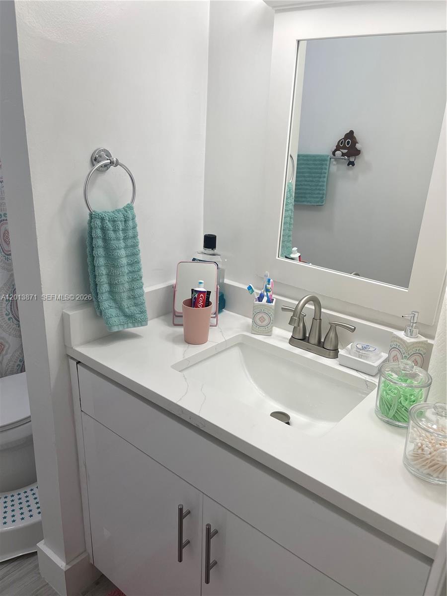 PARKSIDE 117-18B - Residential Lease