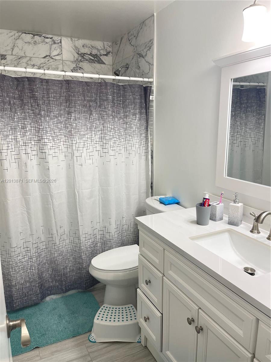 PARKSIDE 117-18B - Residential Lease
