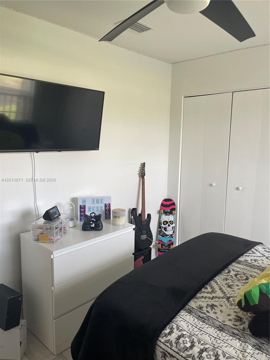 PARKSIDE 117-18B - Residential Lease