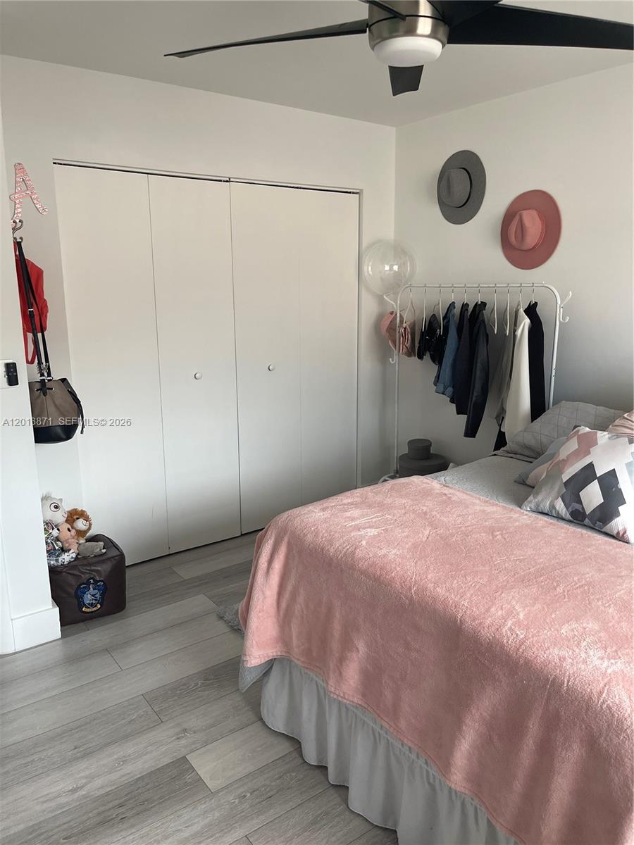 PARKSIDE 117-18B - Residential Lease