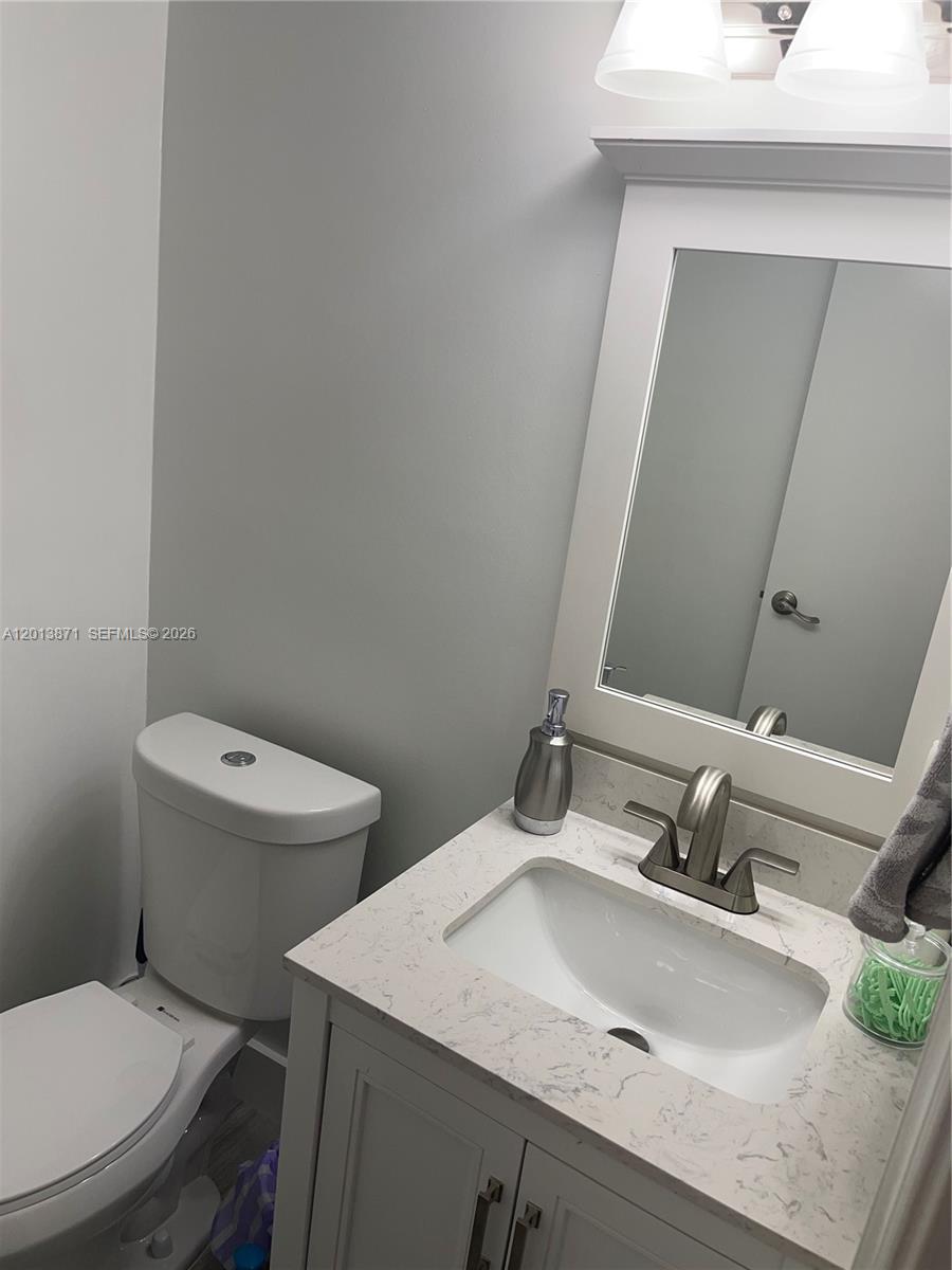 PARKSIDE 117-18B - Residential Lease