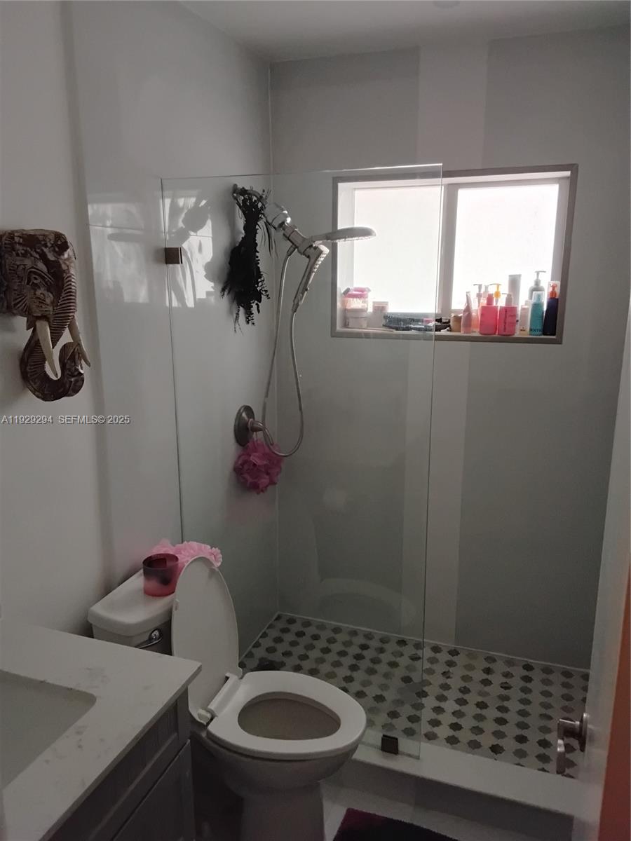 LAUDERDALE GOLF ESTATES - Residential