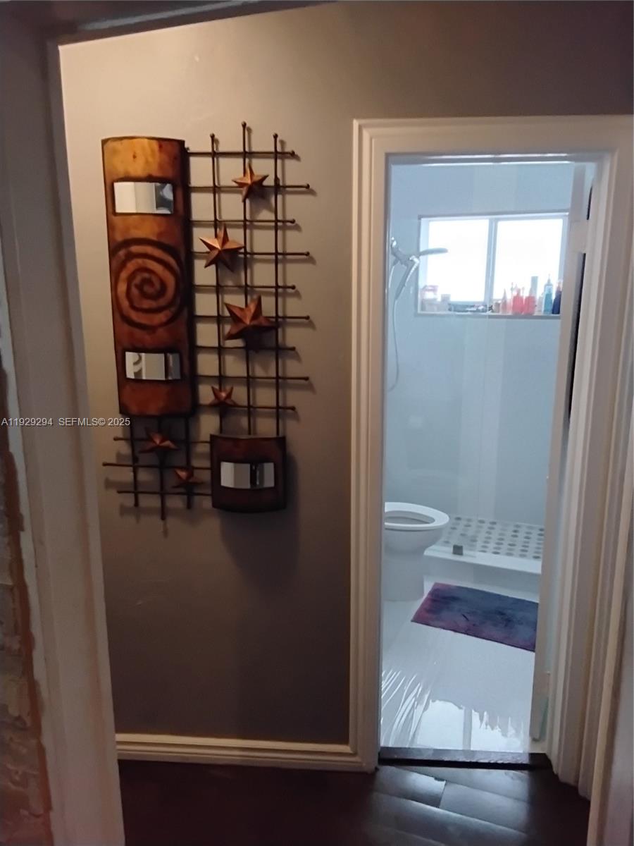 LAUDERDALE GOLF ESTATES - Residential