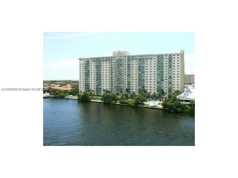 19390 Collins Ave 203