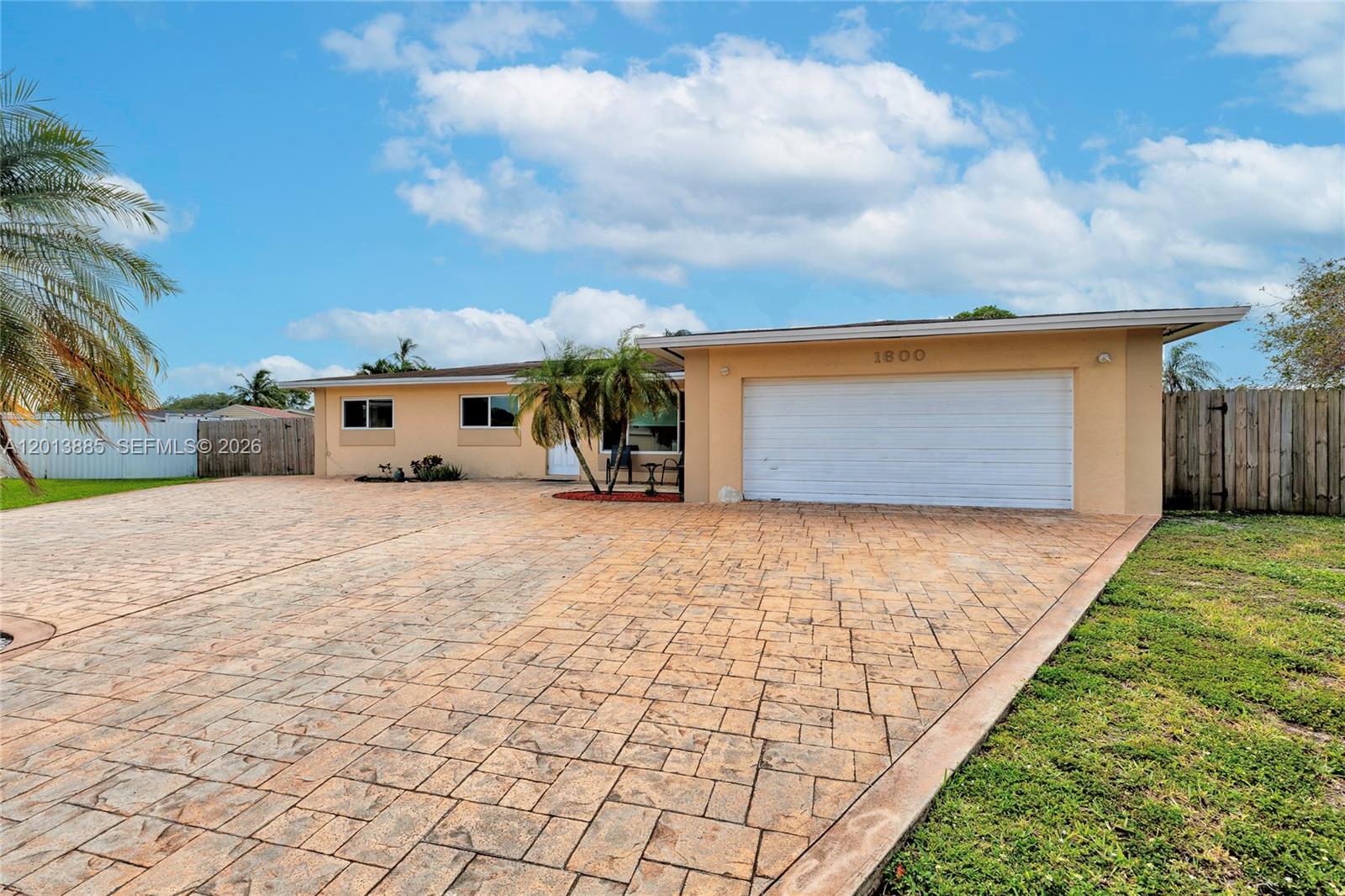 PEMBROKE LAKES SEC 6 - Residential