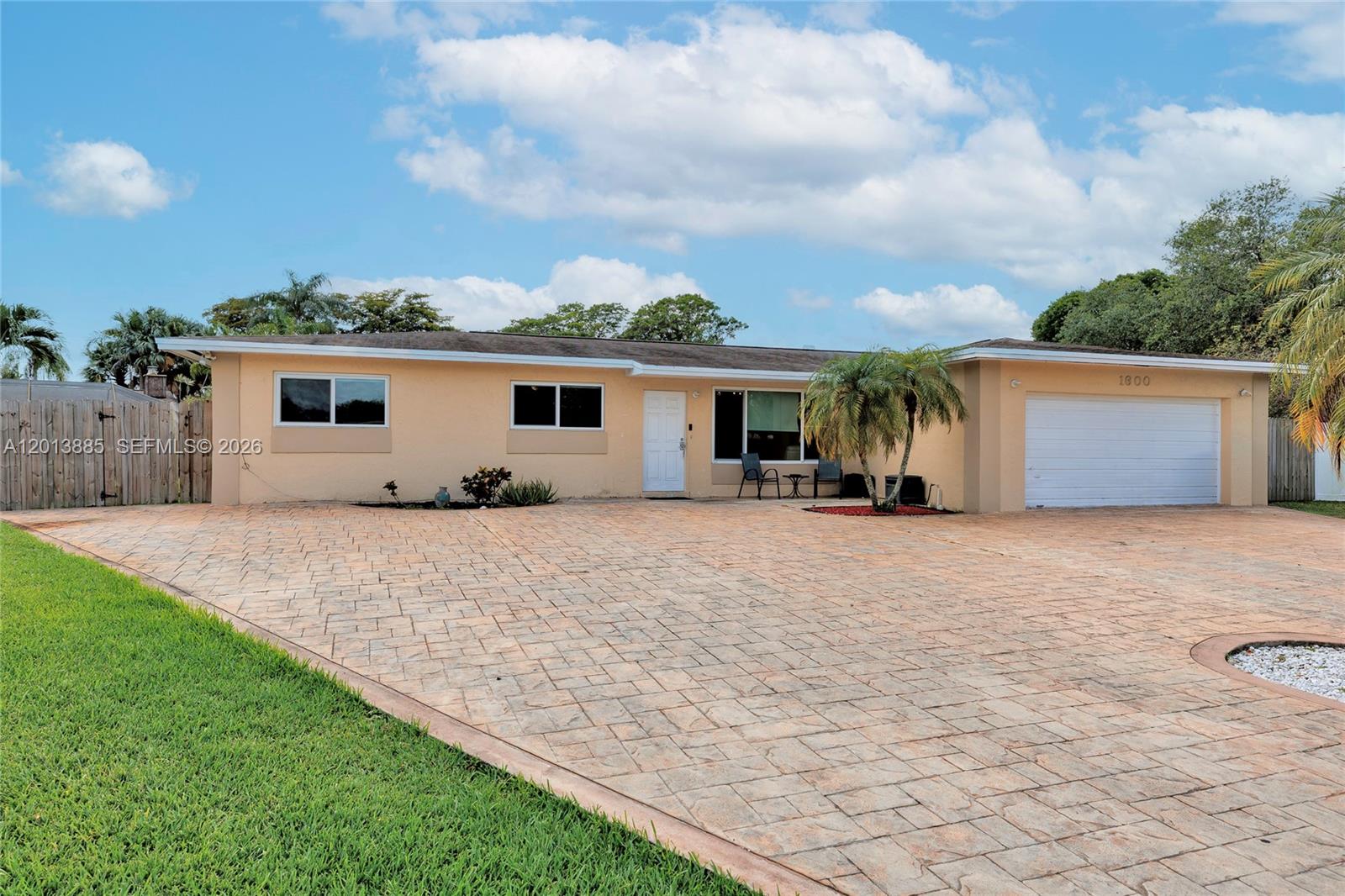 PEMBROKE LAKES SEC 6 - Residential