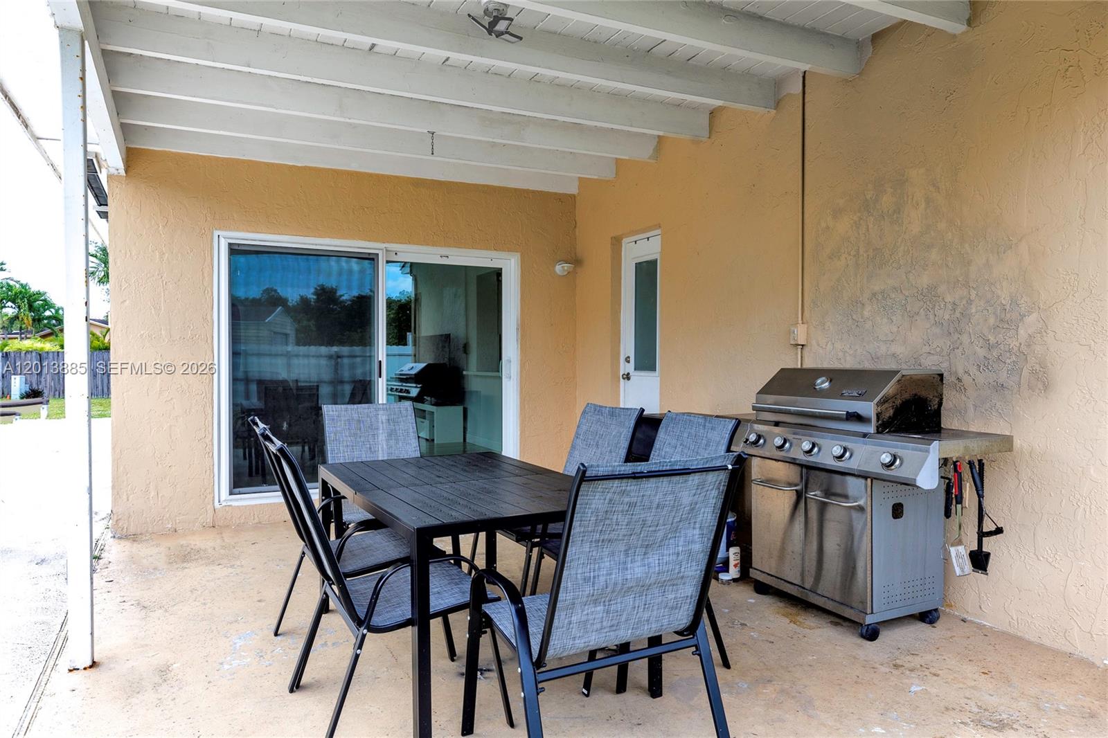 PEMBROKE LAKES SEC 6 - Residential
