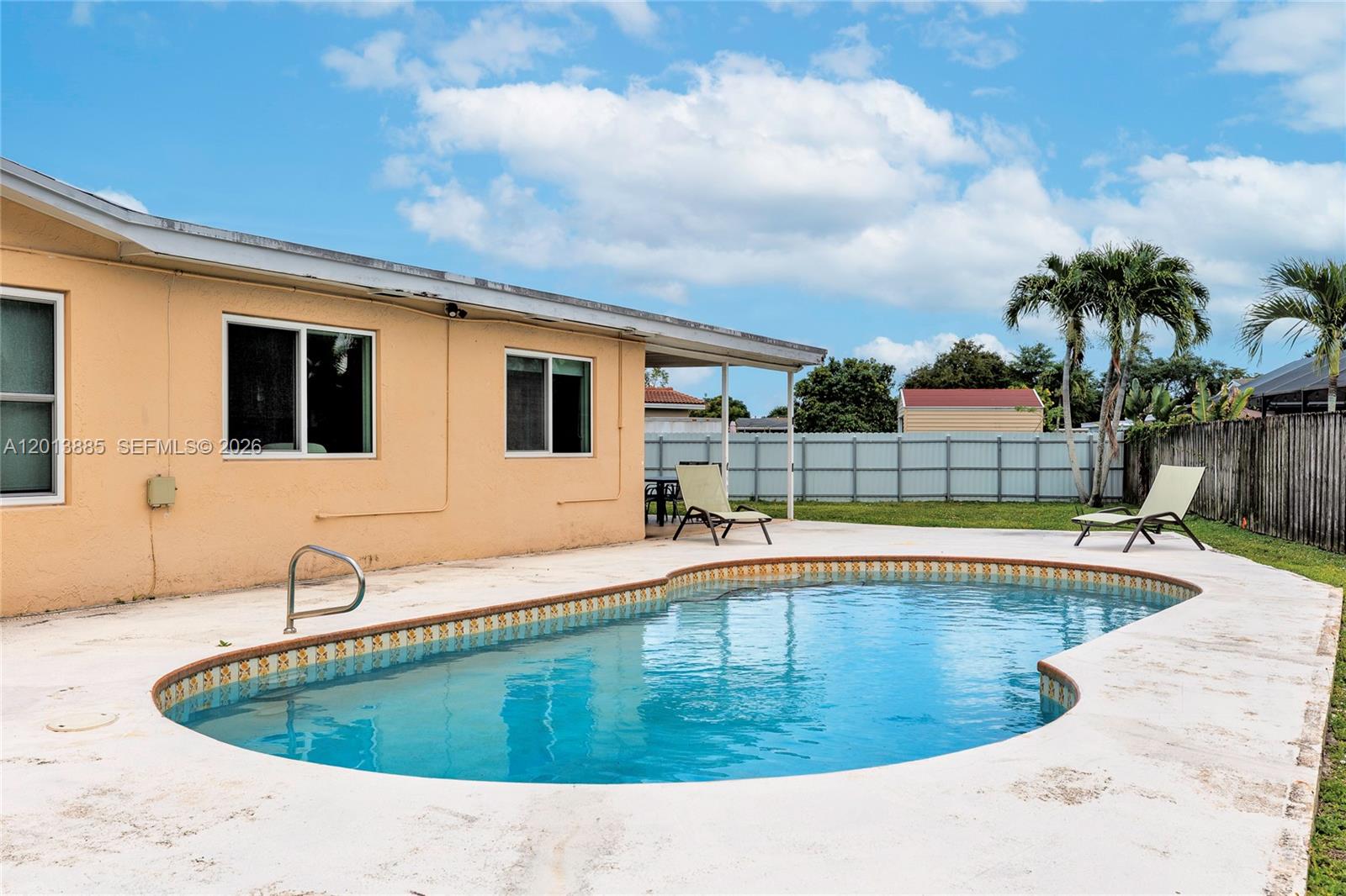 PEMBROKE LAKES SEC 6 - Residential