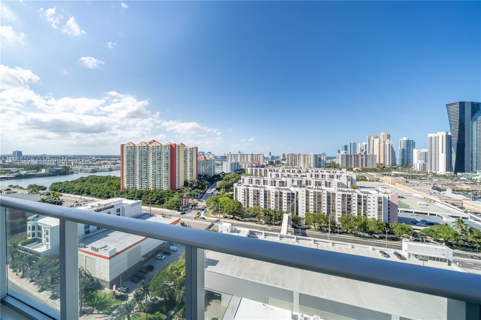 PARQUE TOWERS CONDO - Residential Lease