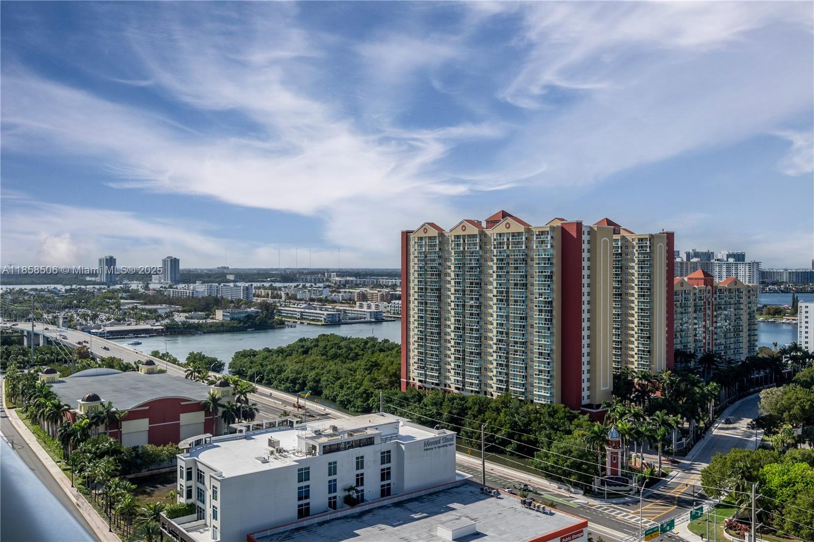 PARQUE TOWERS CONDO - Residential Lease