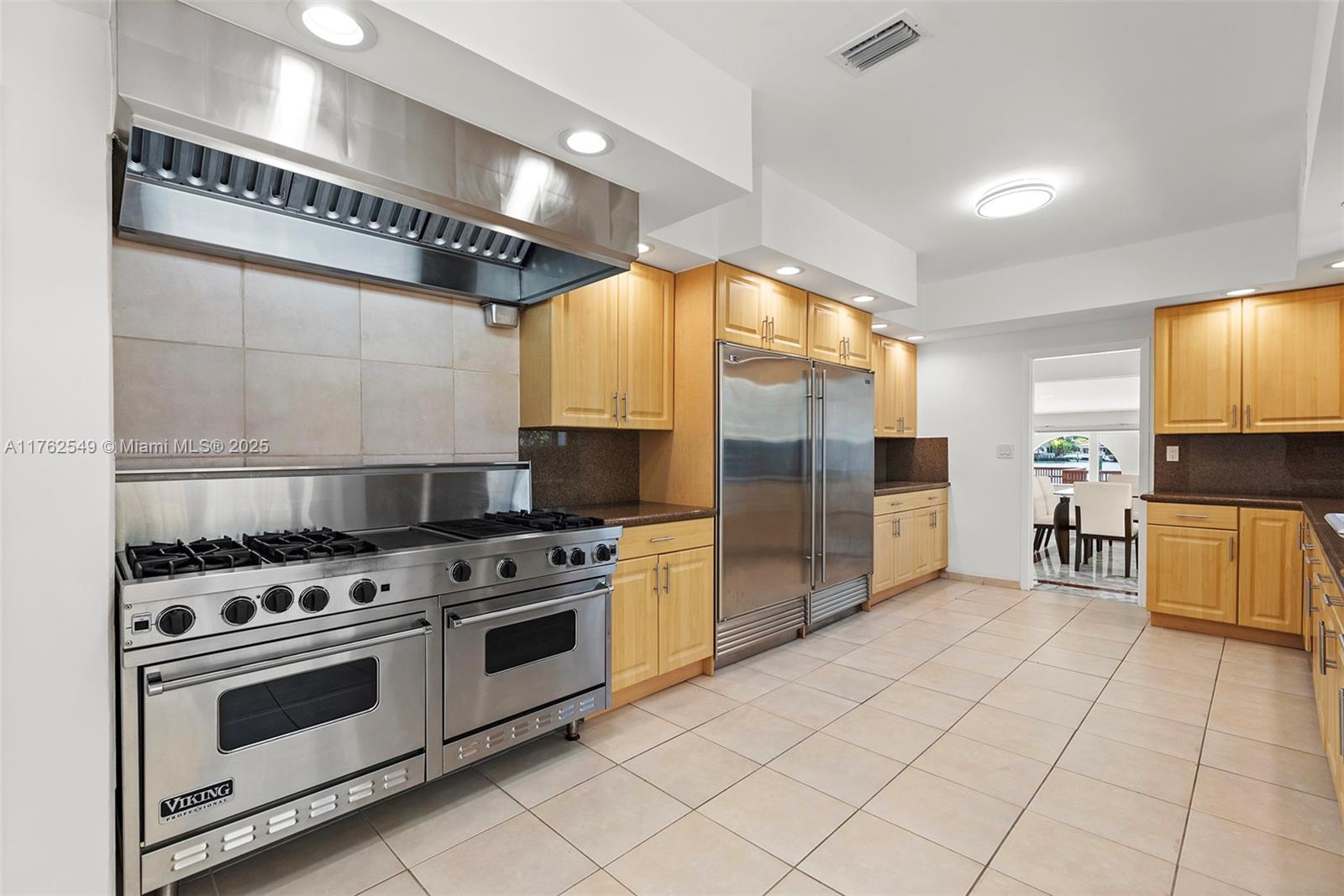 BISCAYNE POINT - Residential