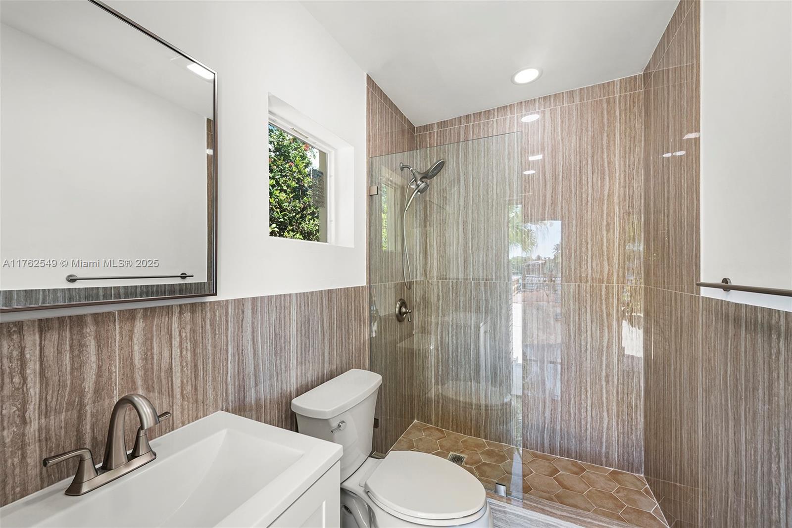 BISCAYNE POINT - Residential